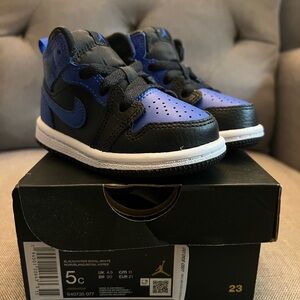 🆕 Jordan 1 Mid Black and Blue Sneakers